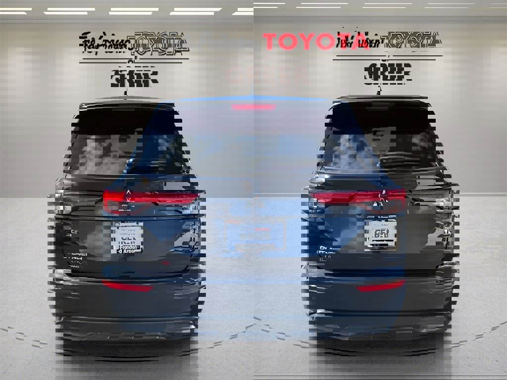 Used 2022 Mitsubishi Outlander SE image 19