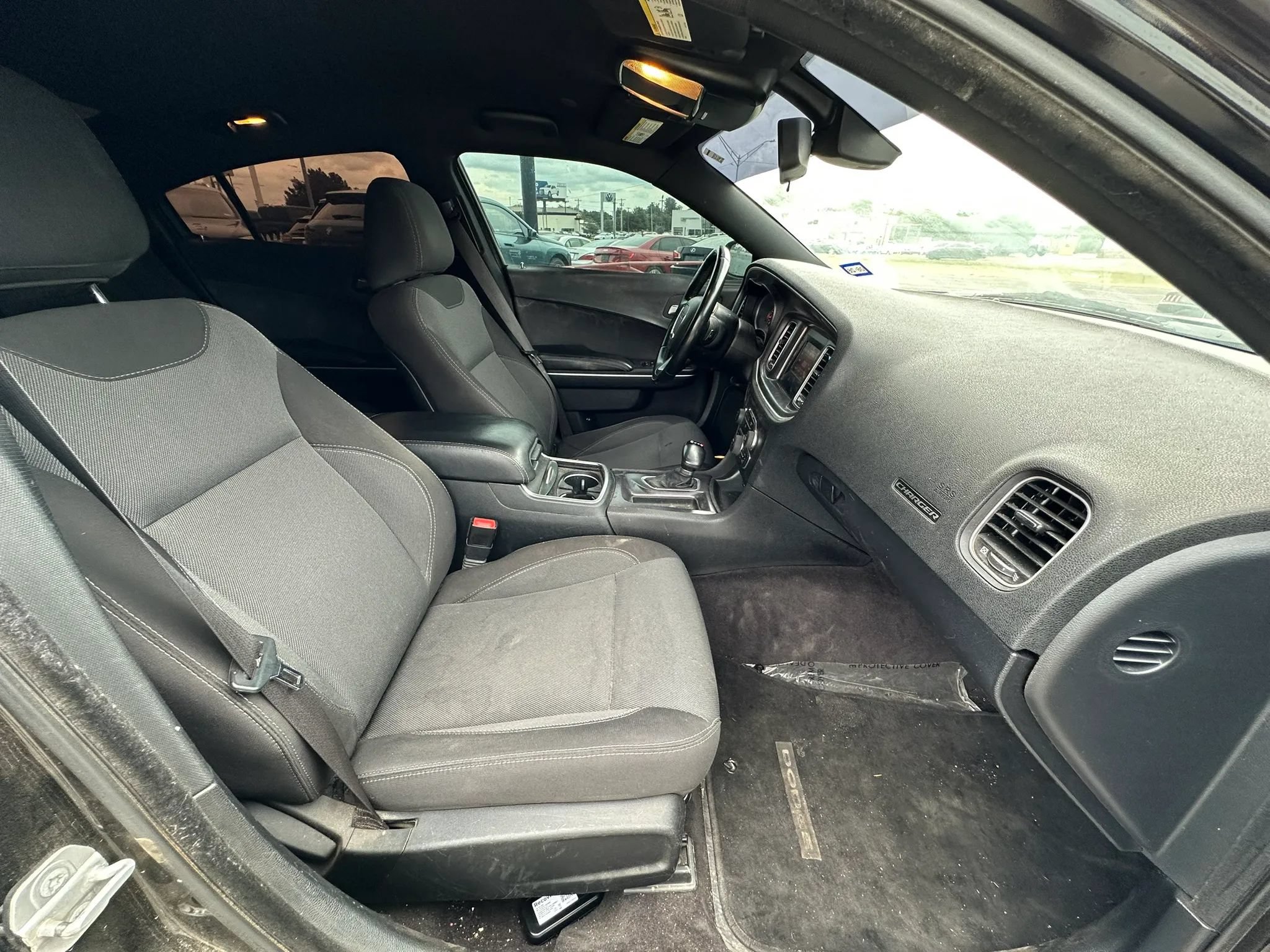 Used 2017 Dodge Charger SE RWD image 13