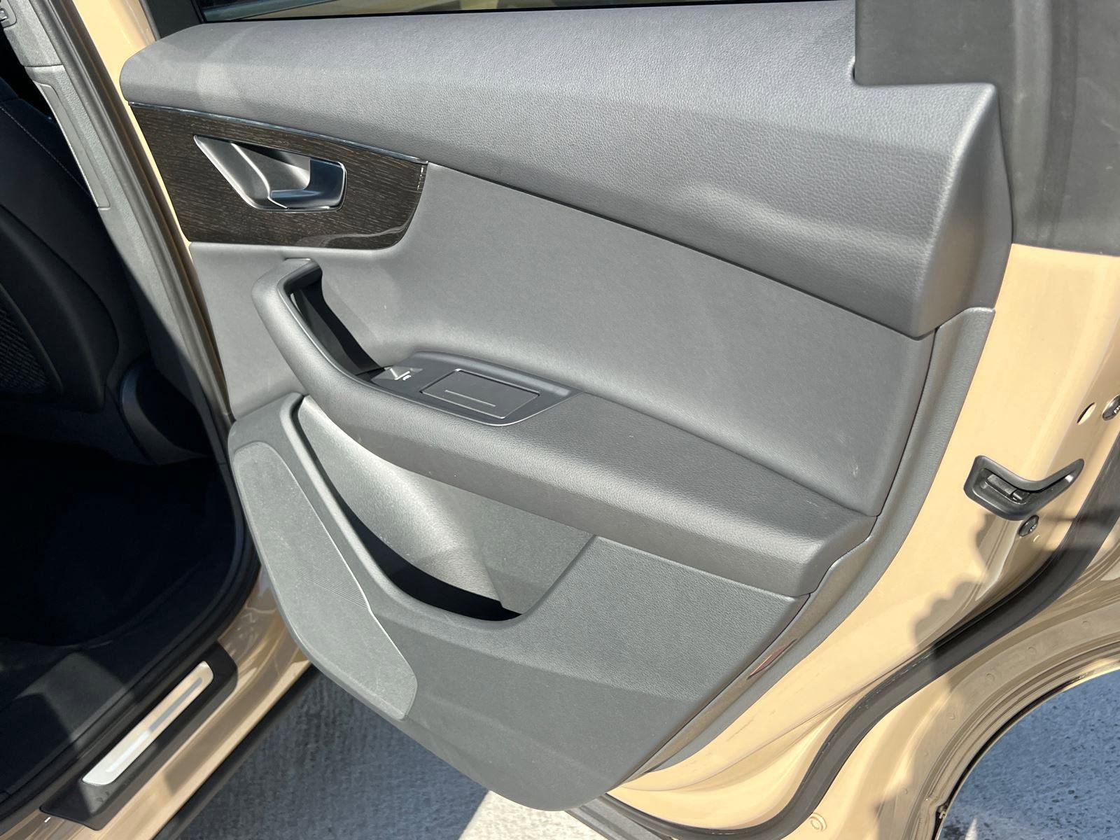 Certified 2025 Audi Q7 3.0T Premium w/ Convenience Package image 16