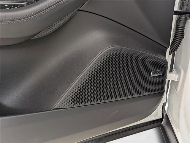 Used 2025 Porsche Macan Electric RWD image 14