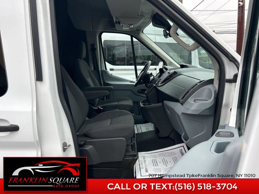 Used 2016 Ford Transit 150 XLT image 28