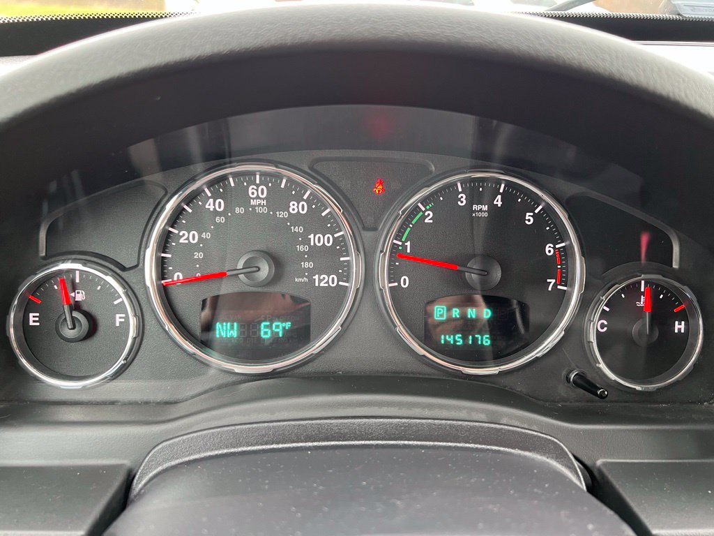 Used 2012 Jeep Liberty Sport AWD/4WD image 31