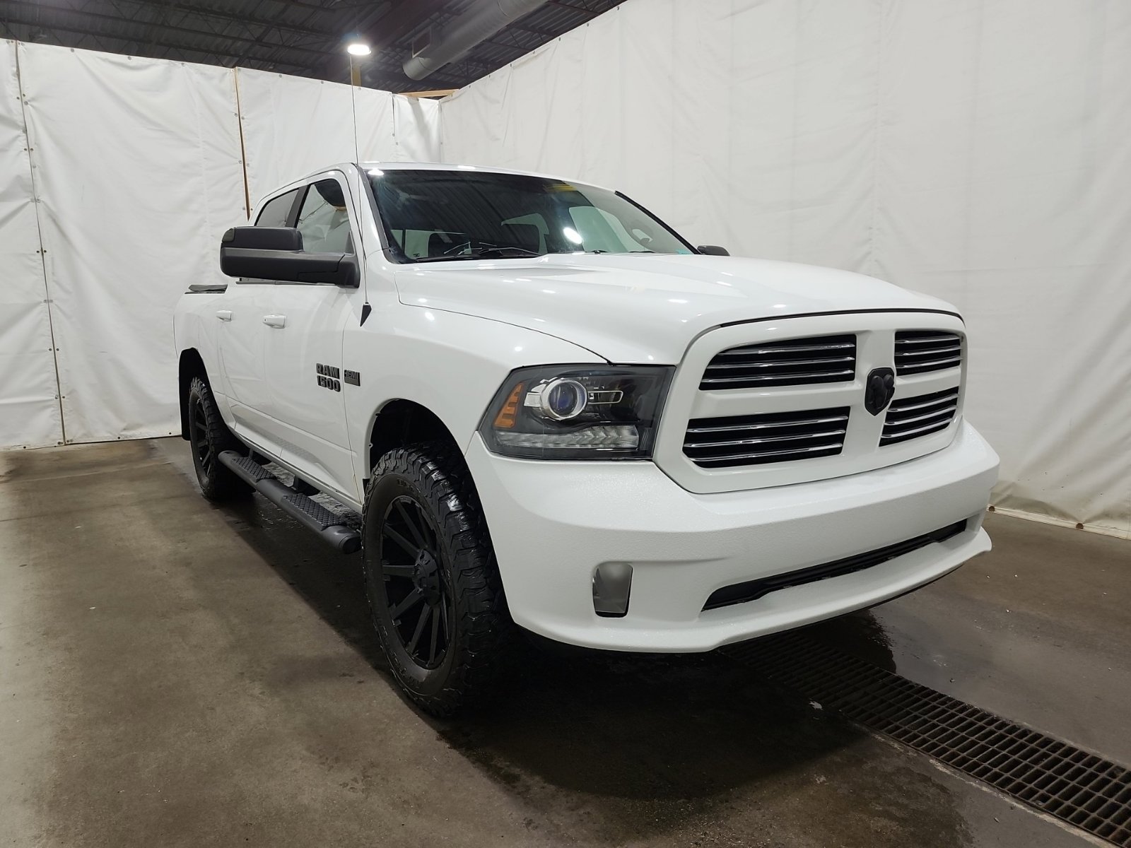 Used 2017 RAM 1500 Sport image 5