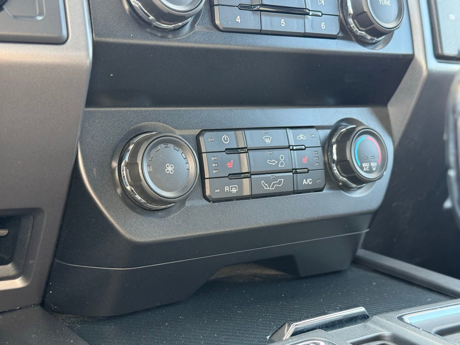 Used 2020 Ford F150 XLT w/ Equipment Group 302A Luxury image 24