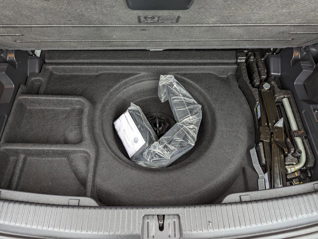 Used 2023 Volkswagen Atlas SE w/ Panoramic Sunroof Package image 46