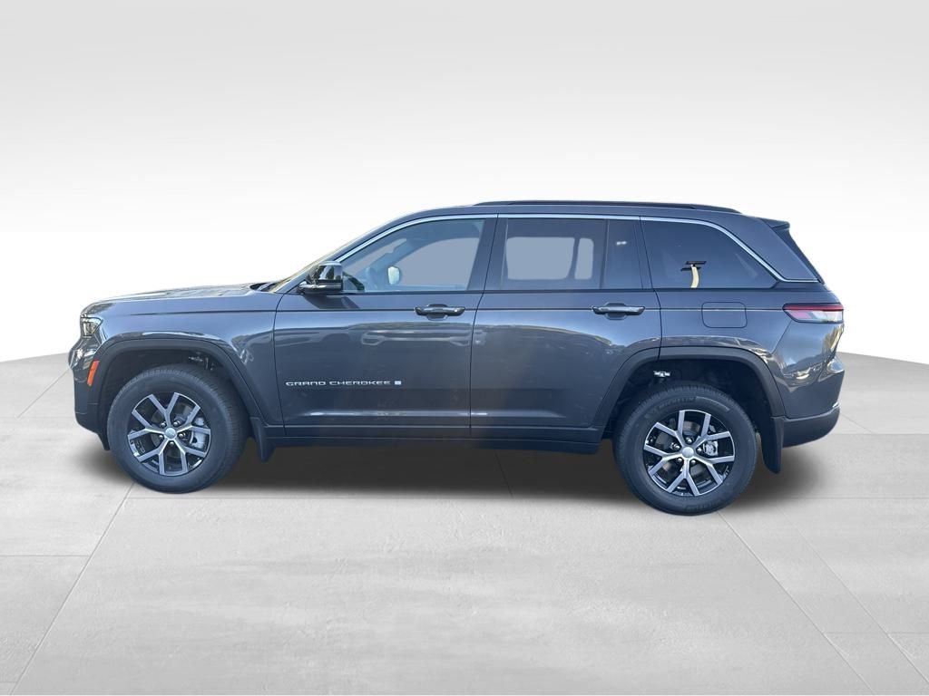 New 2025 Jeep Grand Cherokee L Laredo w/ Luxury Tech Group I image 5