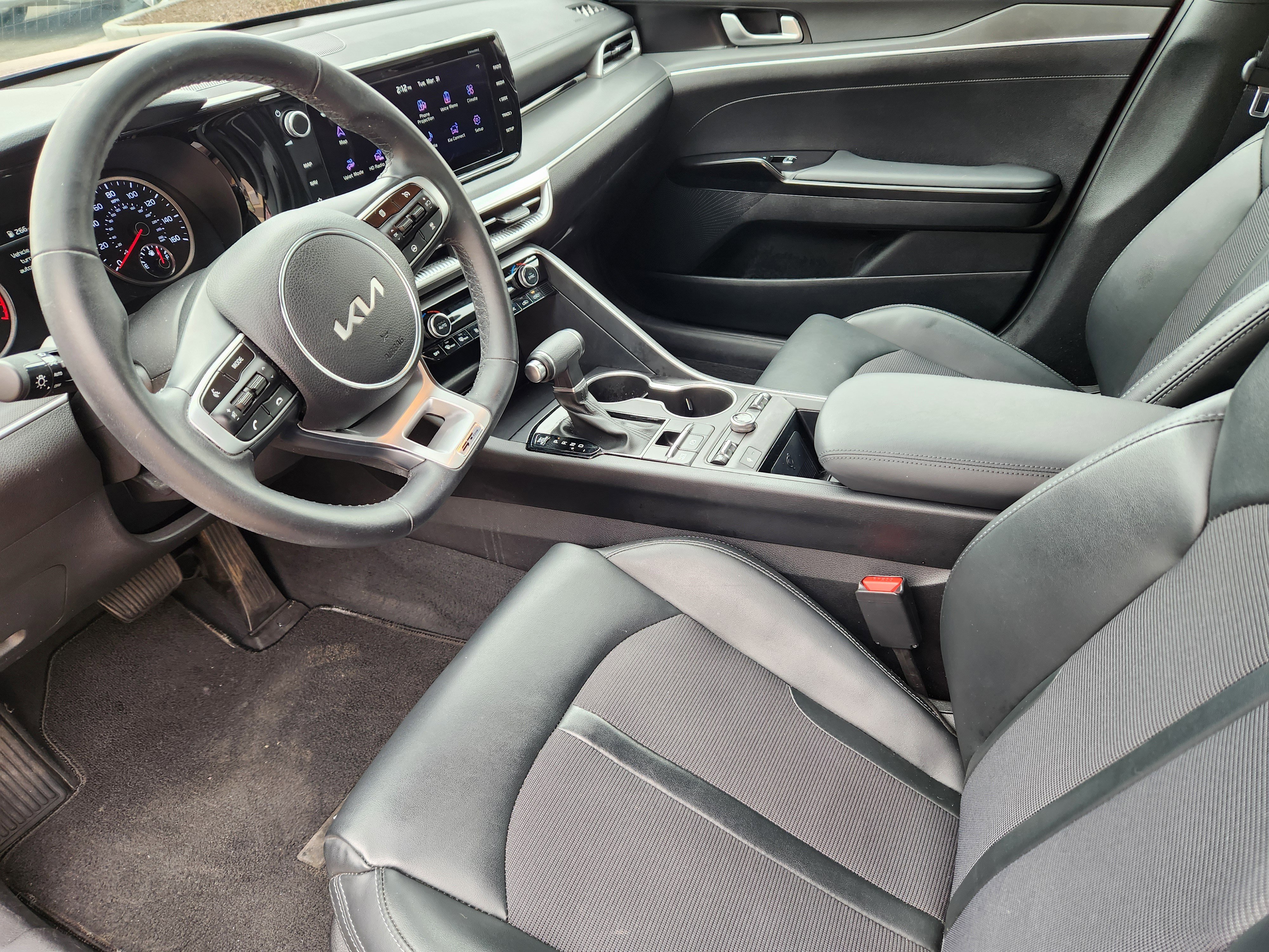 Used 2024 Kia K5 GT-Line w/ GT-Line Premium Package image 11