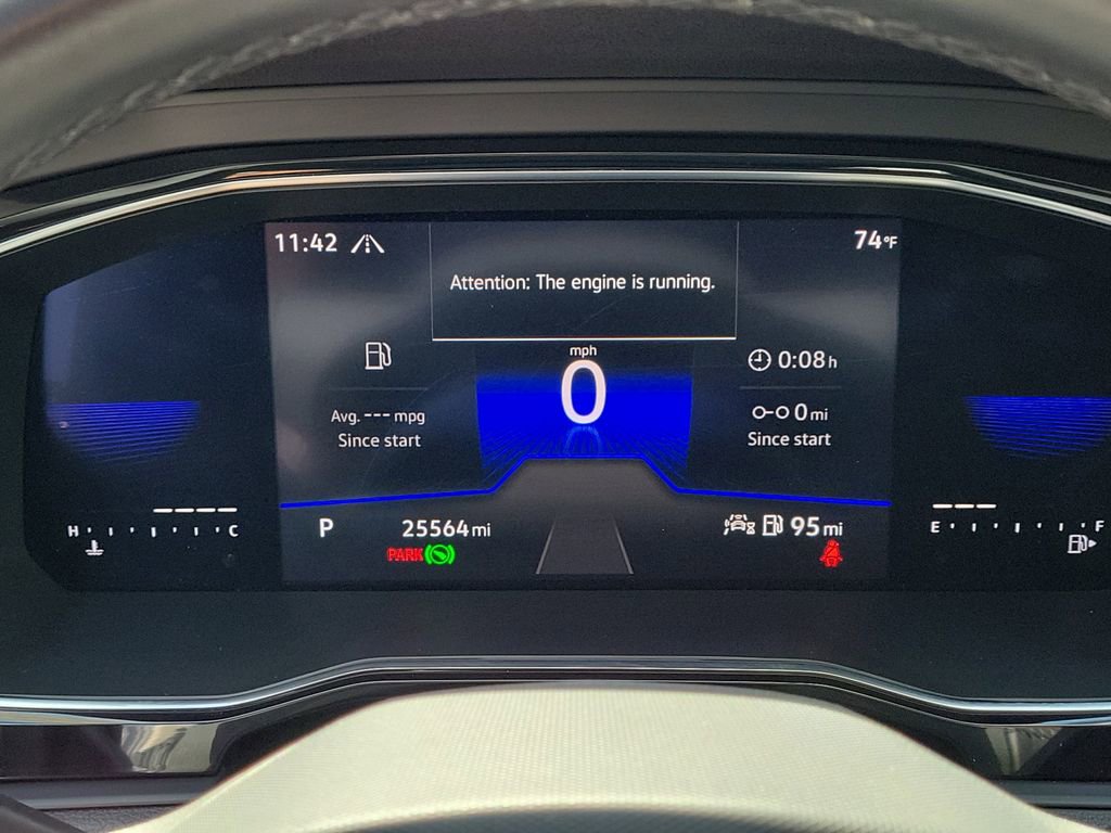 Used 2023 Volkswagen Jetta SE w/ Panoramic Sunroof Package image 27