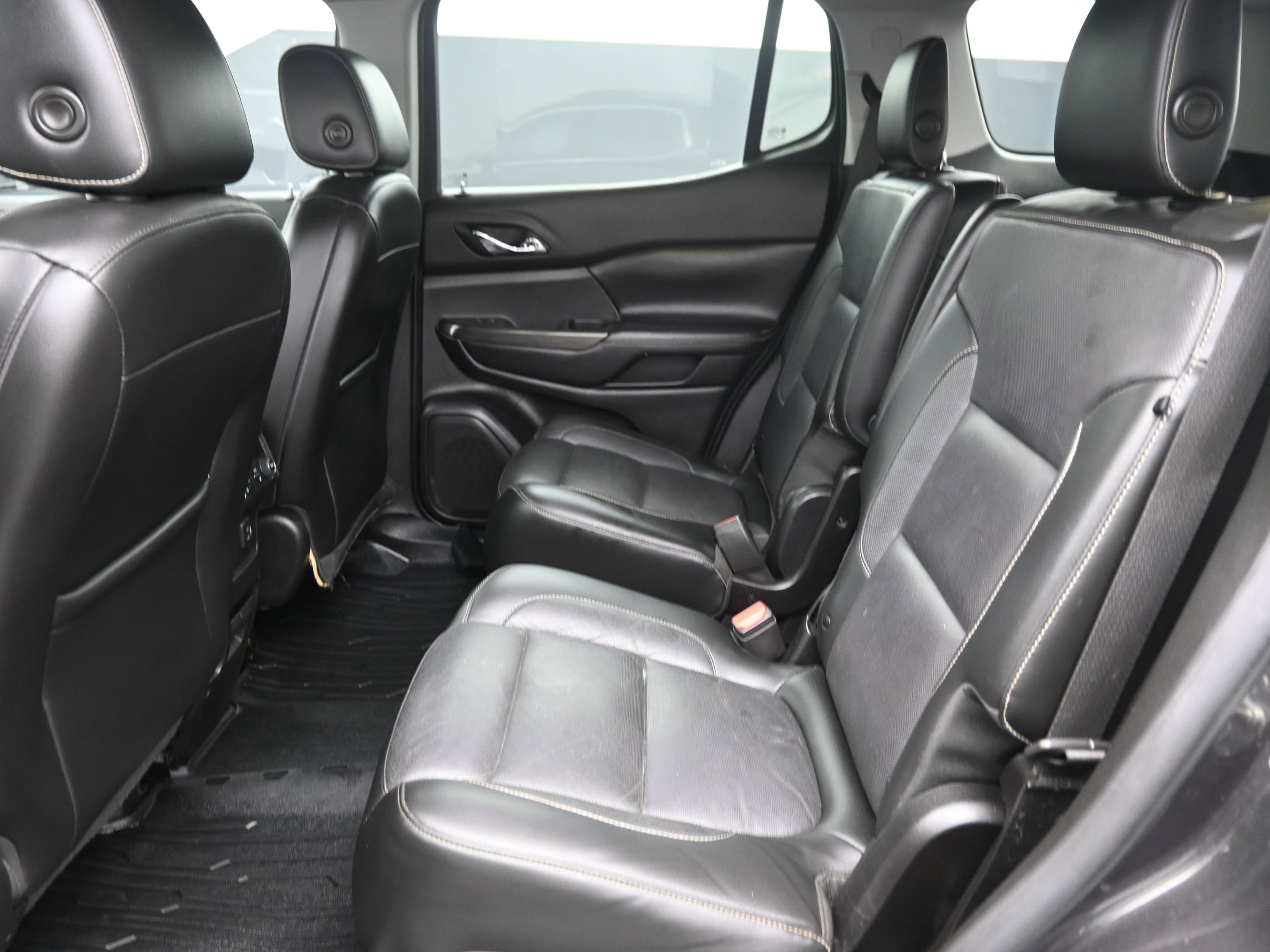 Used 2019 GMC Acadia SLT w/ LPO, Floor Liner Package image 17