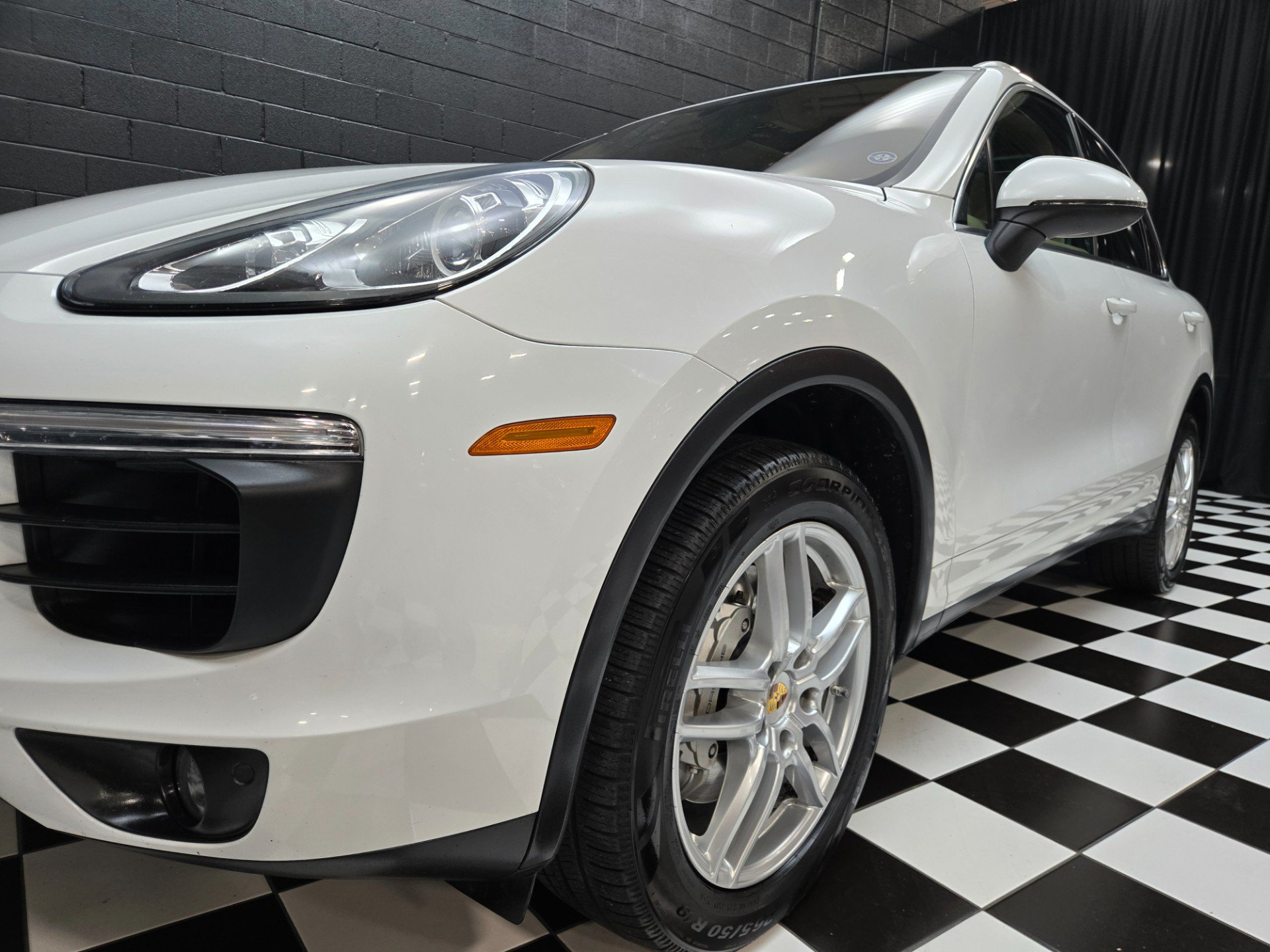 Used 2017 Porsche Cayenne S AWD/4WD image 24
