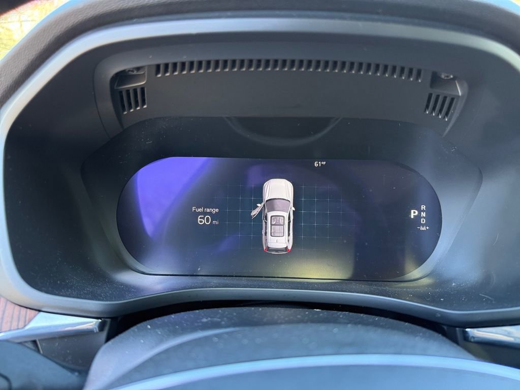 Used 2024 Volvo XC60 B5 Plus image 24