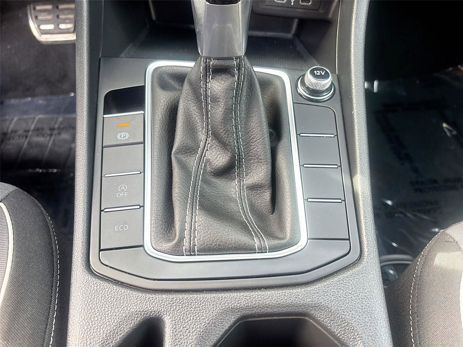 Used 2025 Volkswagen Jetta Sport image 16