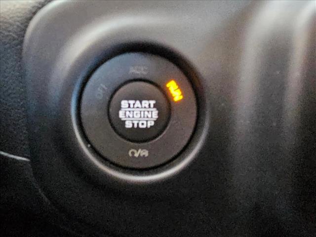 Used 2023 Jeep Gladiator Sport image 15