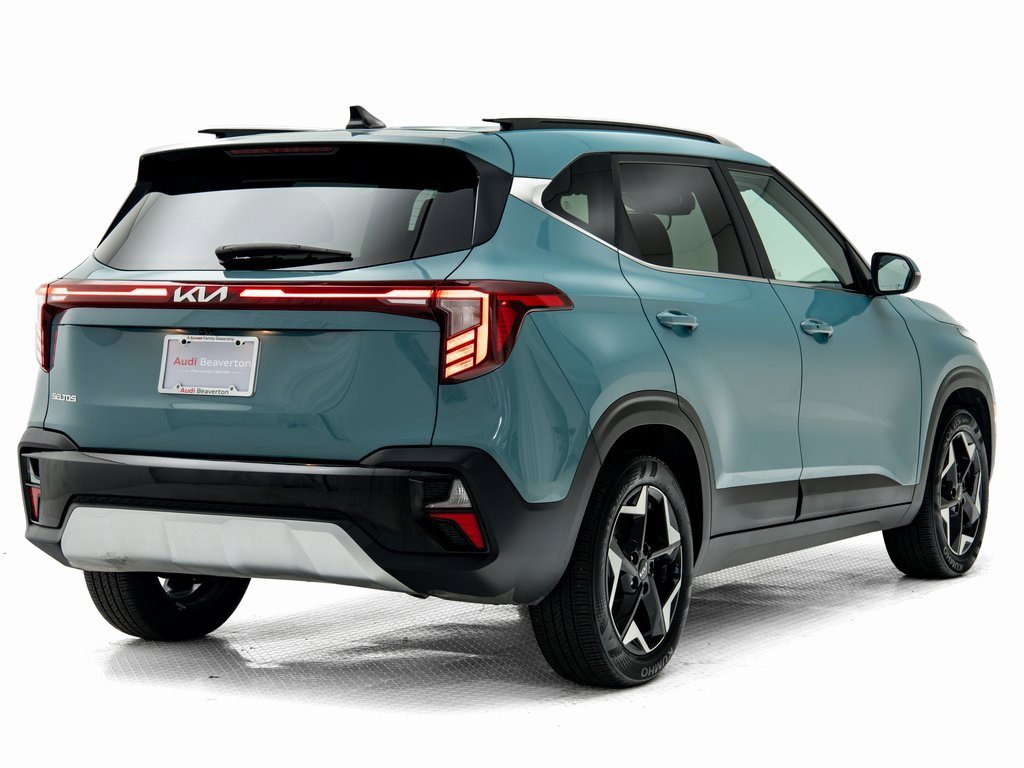 Used 2024 Kia Seltos EX image 3