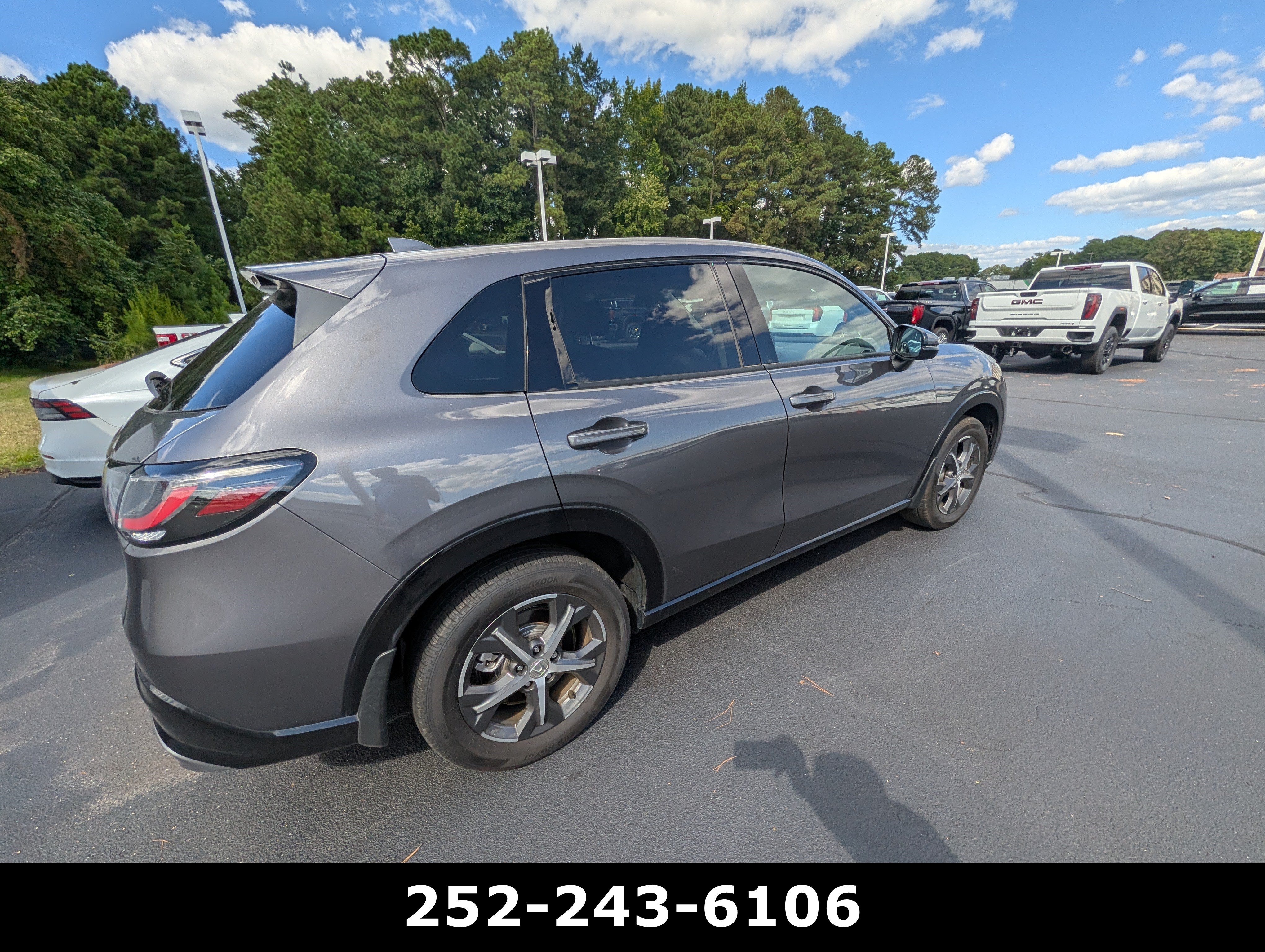 Used 2025 Honda HR-V EX-L image 3