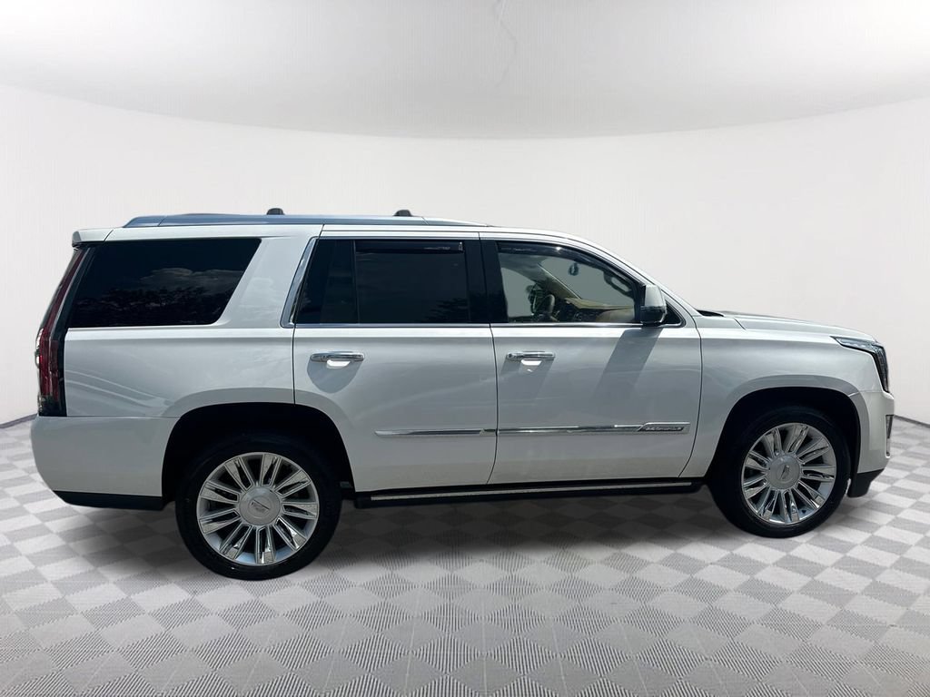 Used 2016 Cadillac Escalade Platinum AWD/4WD image 4