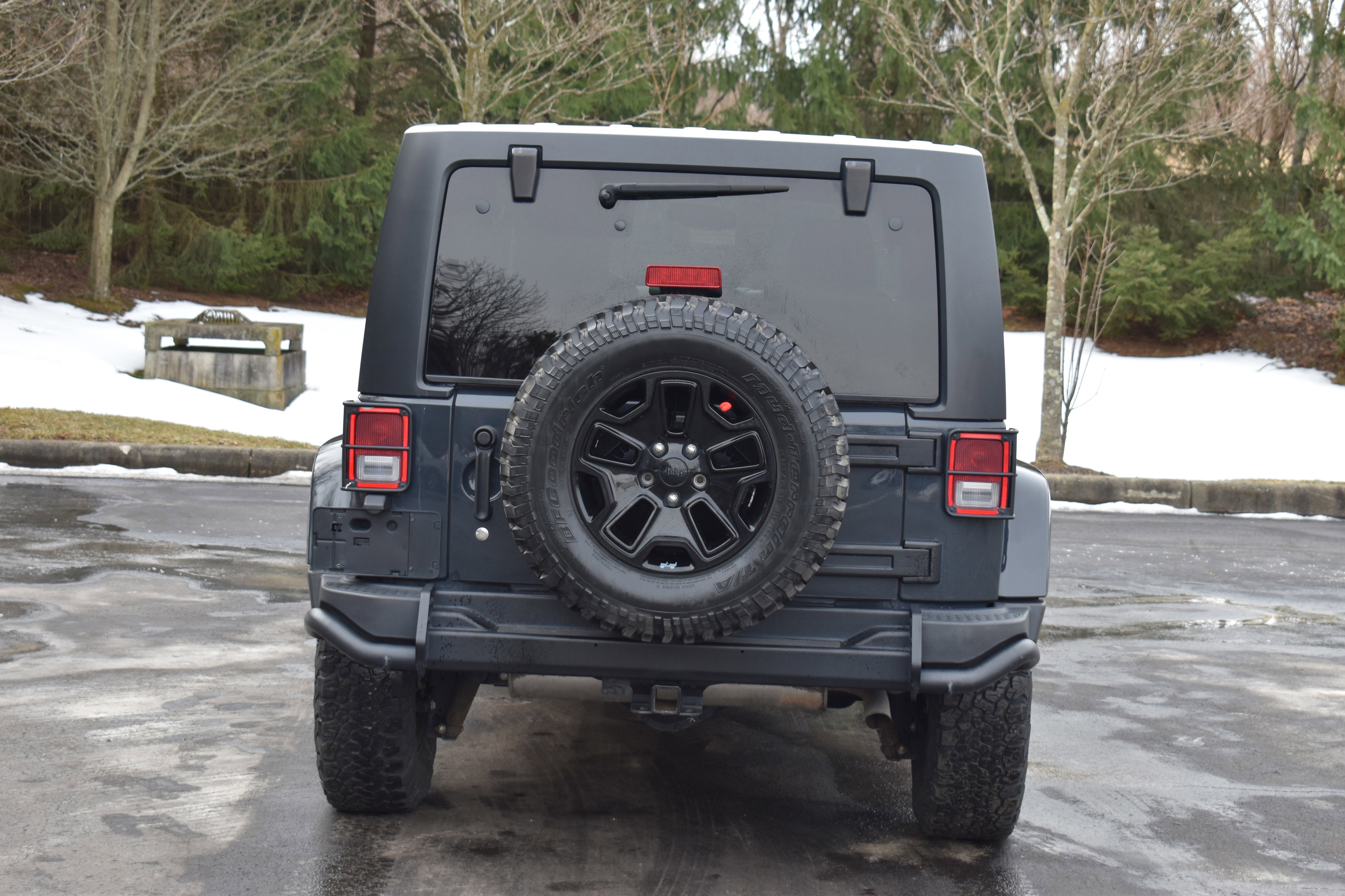 Used 2017 Jeep Wrangler Unlimited Sahara image 30