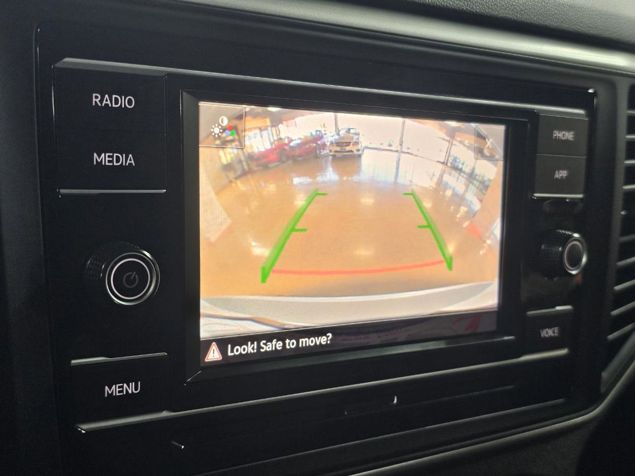 Used 2022 Volkswagen Atlas SE FWD image 47