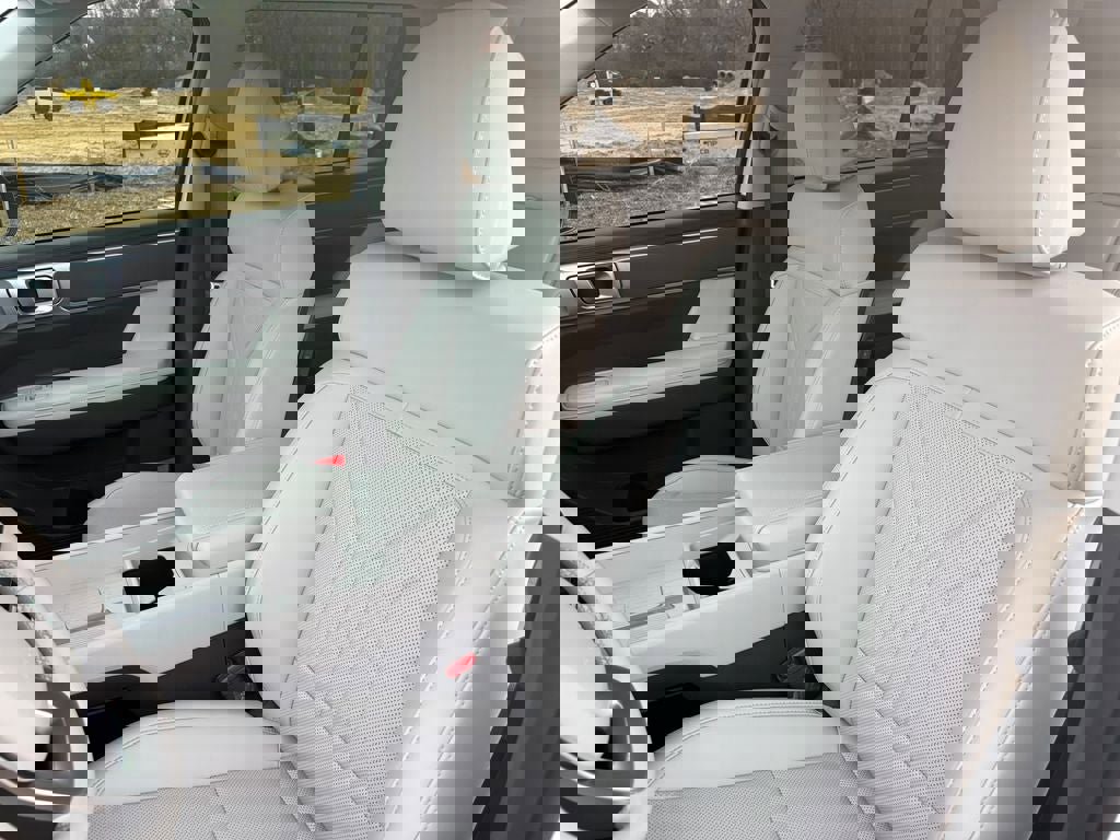 New 2026 Hyundai Santa Fe SEL image 16