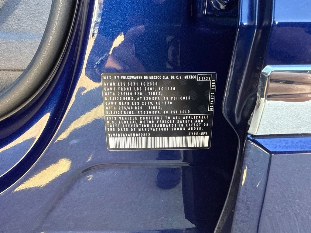 Used 2024 Volkswagen Tiguan SEL R-Line AWD/4WD image 25