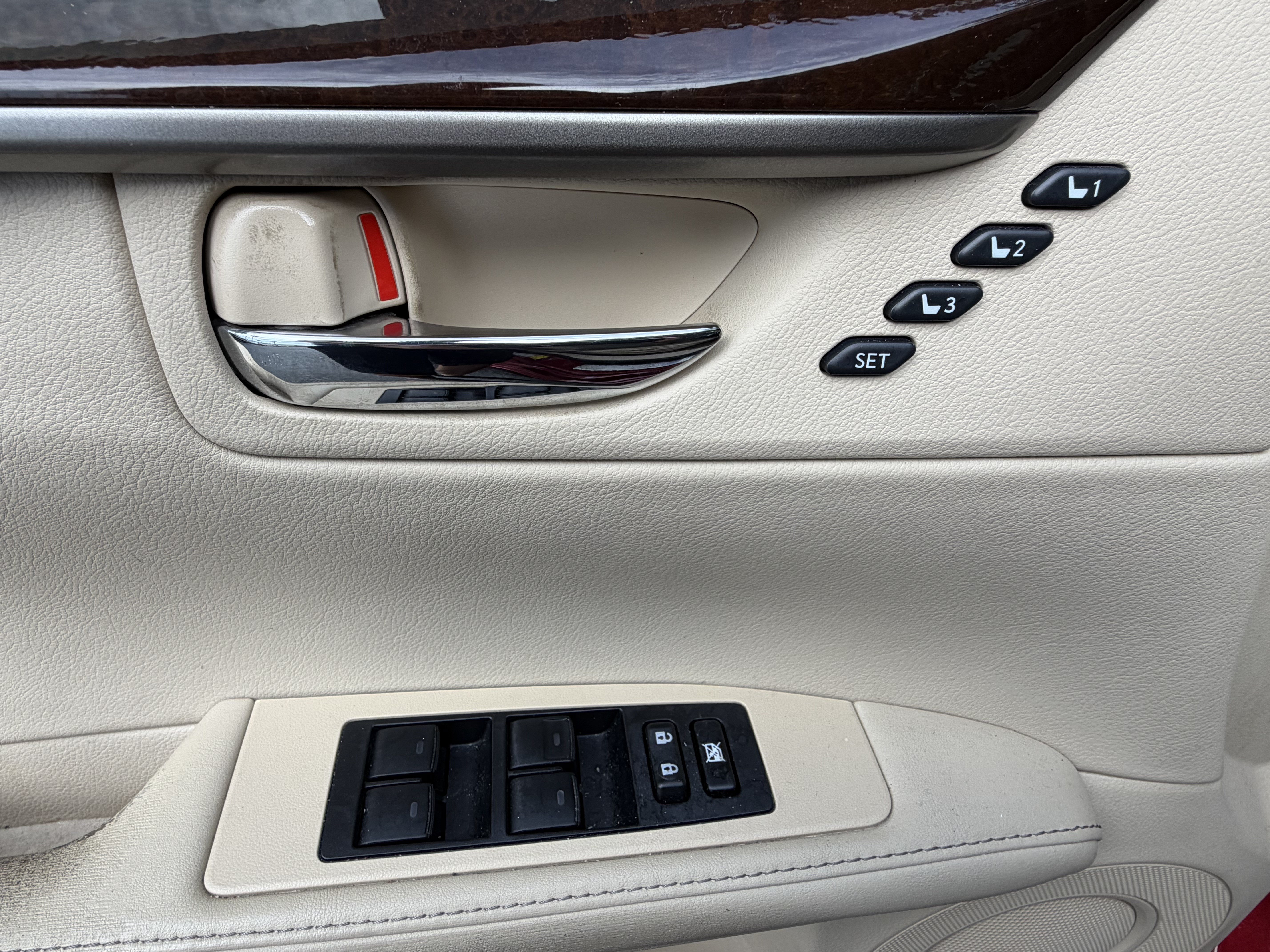 Used 2013 Lexus ES 350 w/ Luxury Pkg FWD image 14