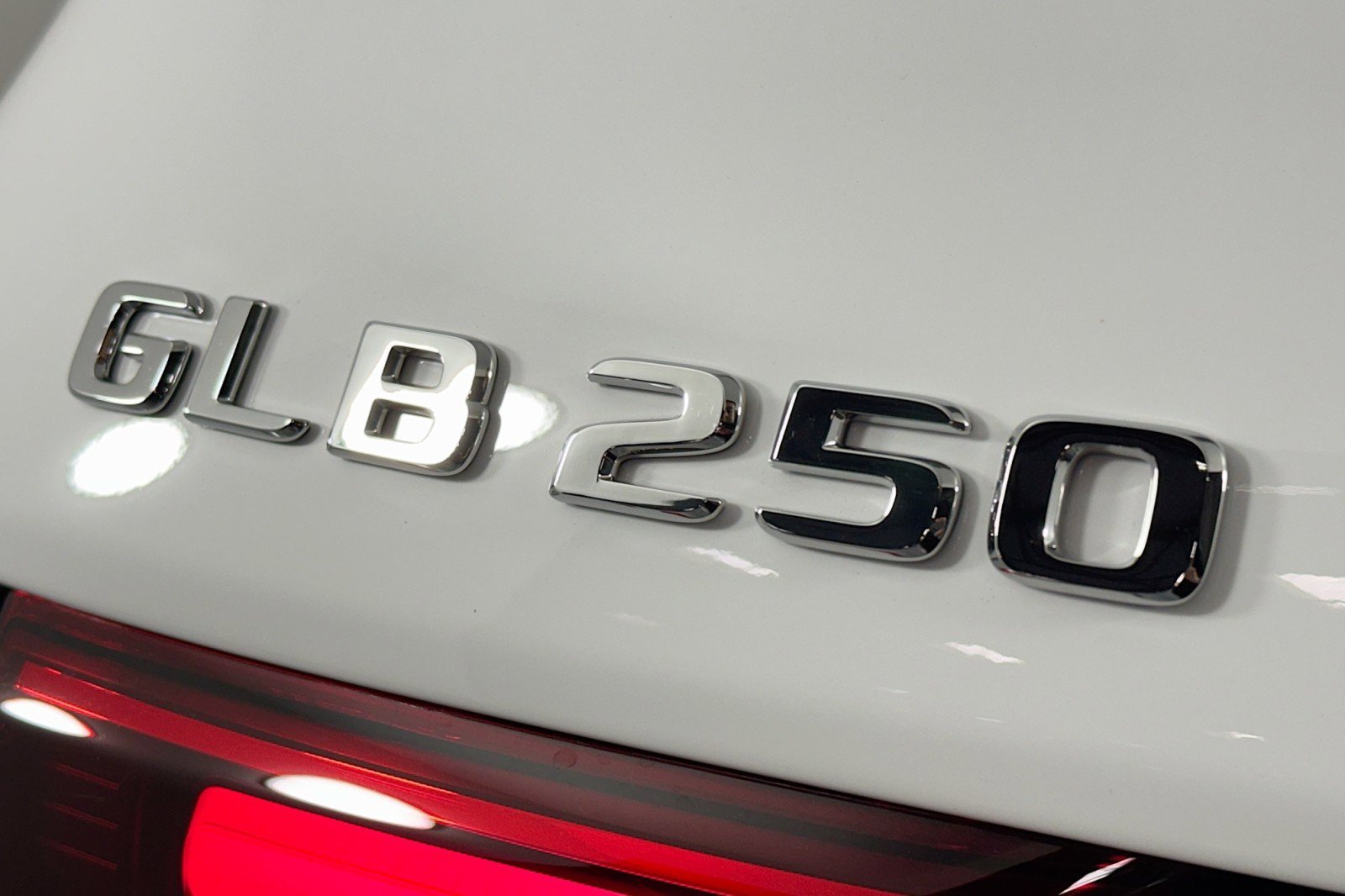 New 2026 Mercedes-Benz GLB 250 image 8