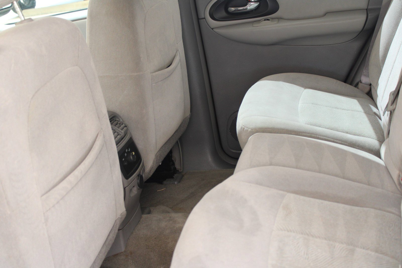 Used 2006 Chevrolet TrailBlazer LS w/ LS Preferred Equipment Group RWD image 16