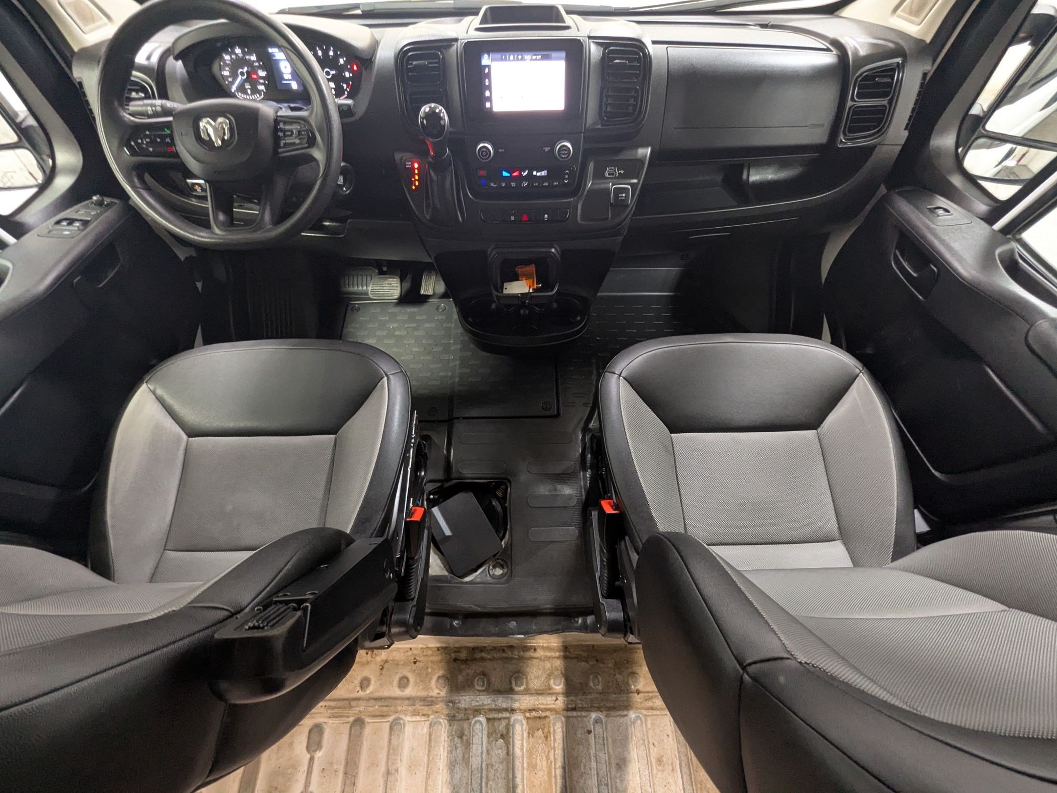 Used 2025 RAM ProMaster 2500 w/ Convenience Group FWD image 20
