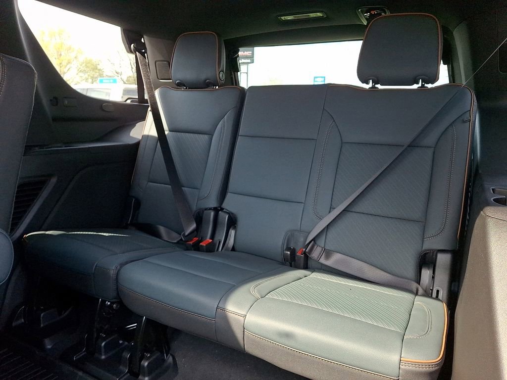New 2026 GMC Yukon AT4 w/ AT4 Premium Plus Package image 7