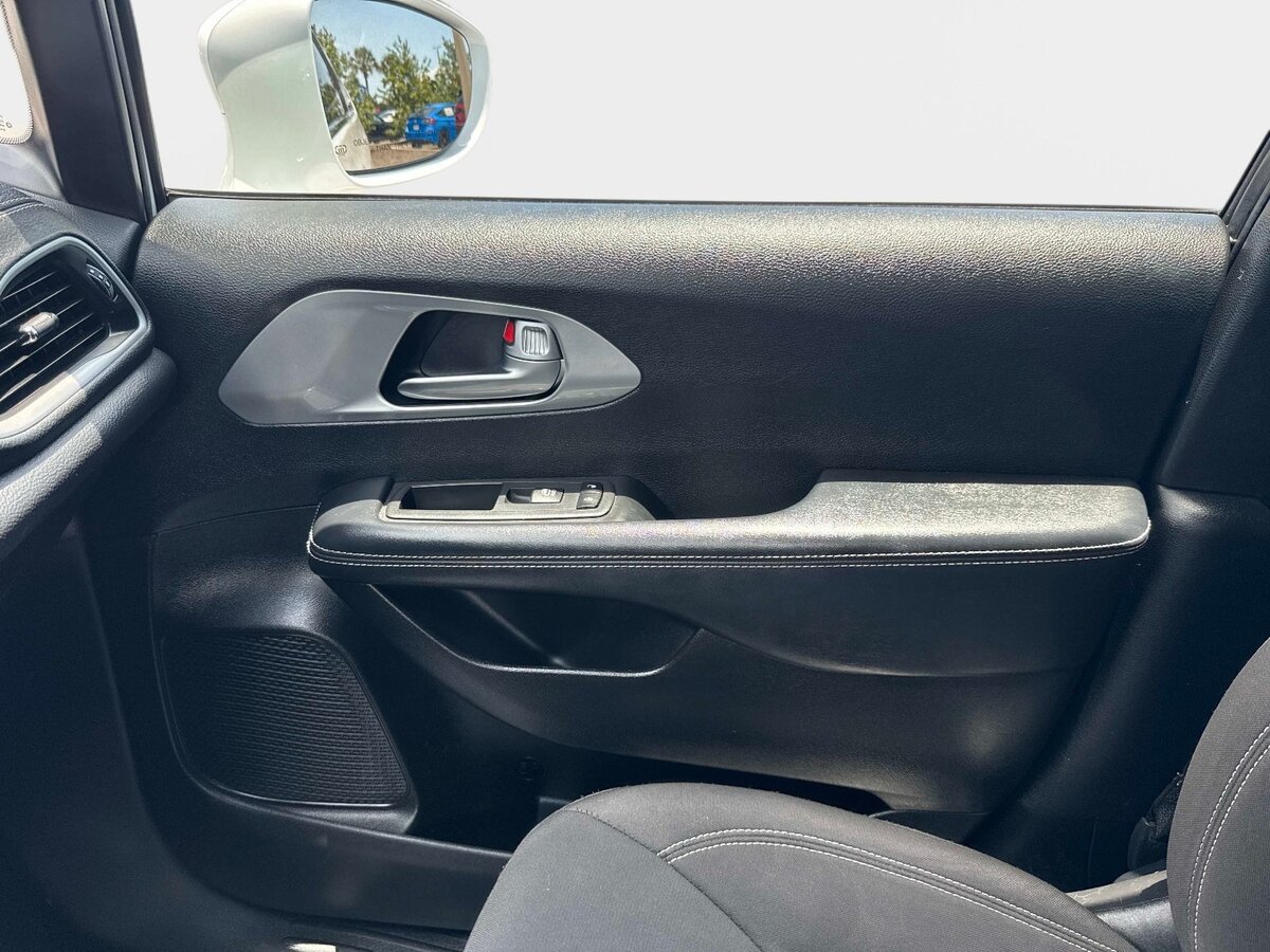 Used 2021 Chrysler Pacifica Touring w/ S Appearance Package FWD image 20