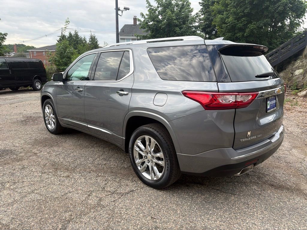 Used 2021 Chevrolet Traverse High Country w/ LPO, Floor Liner Package AWD/4WD image 4