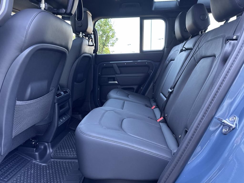 New 2026 Land Rover Defender 110 X-Dynamic SE AWD/4WD image 13