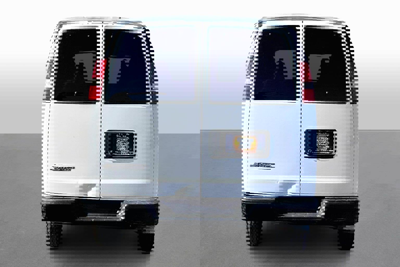 Used 2017 Chevrolet Express 2500 LS image 4