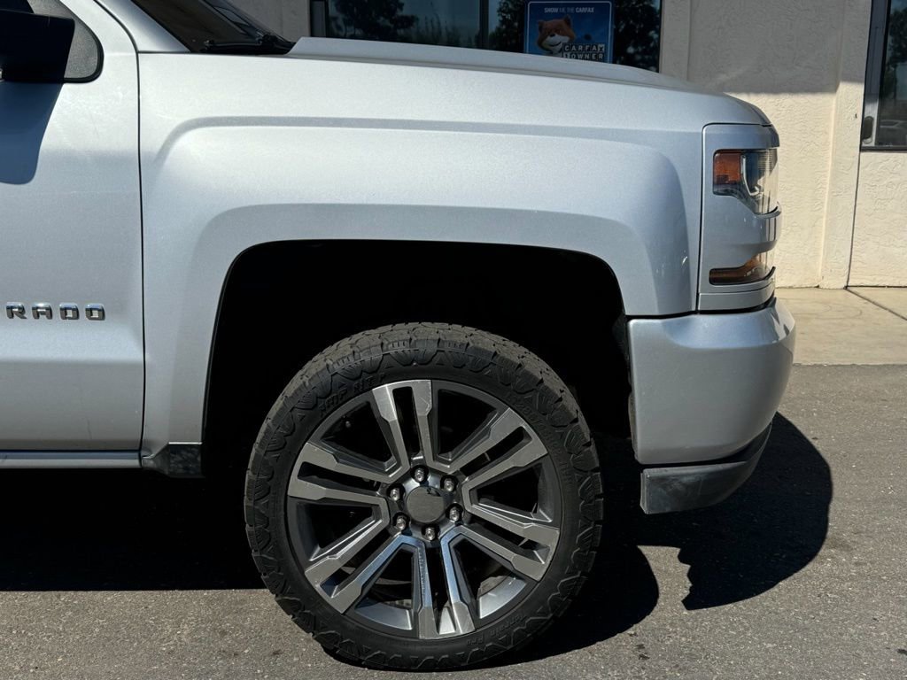 Used 2017 Chevrolet Silverado 1500 Custom w/ Custom Convenience Package image 2