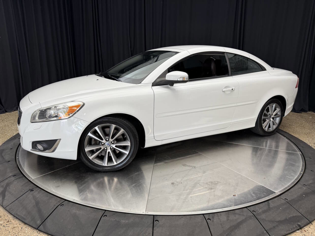 Used 2013 Volvo C70 T5 image 3