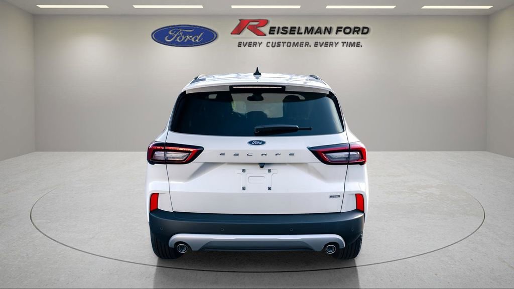 Certified 2024 Ford Escape SE image 5