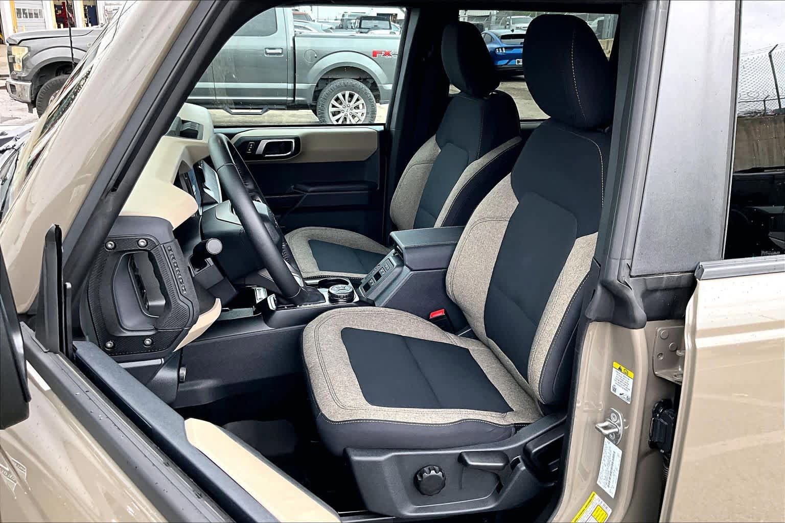 Certified 2025 Ford Bronco Big Bend image 8