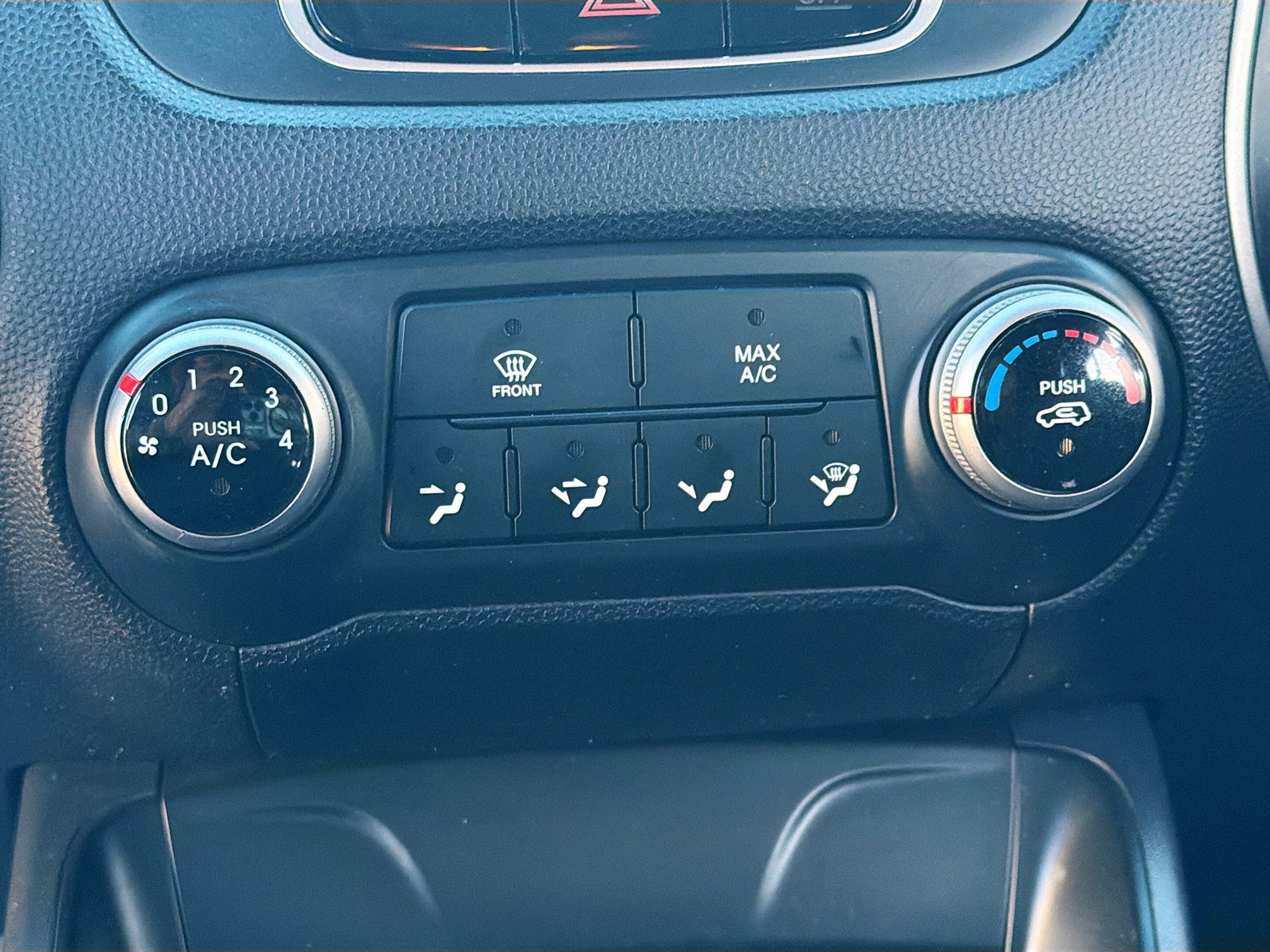 Used 2010 Hyundai Tucson GLS w/ Popular Equipment Pkg 2 FWD image 21