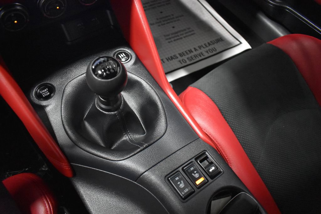 Certified 2024 Nissan Z Performance w/ Floor Mat Package image 19