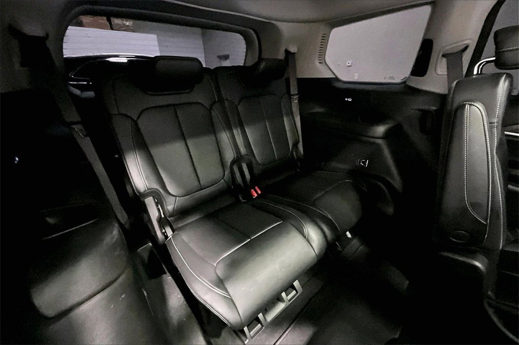 Used 2022 Jeep Grand Cherokee L Limited image 26