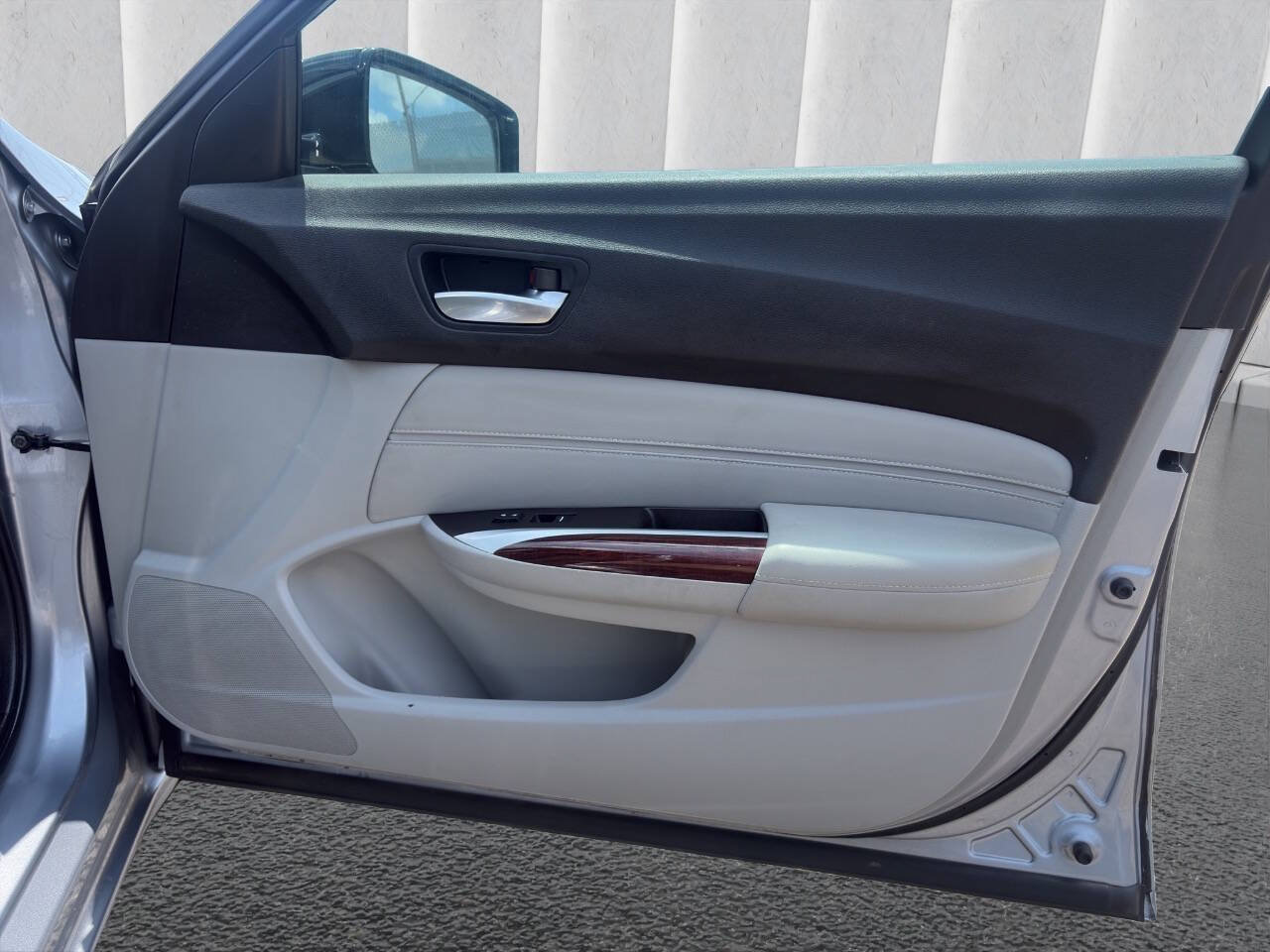 Used 2016 Acura TLX FWD image 16