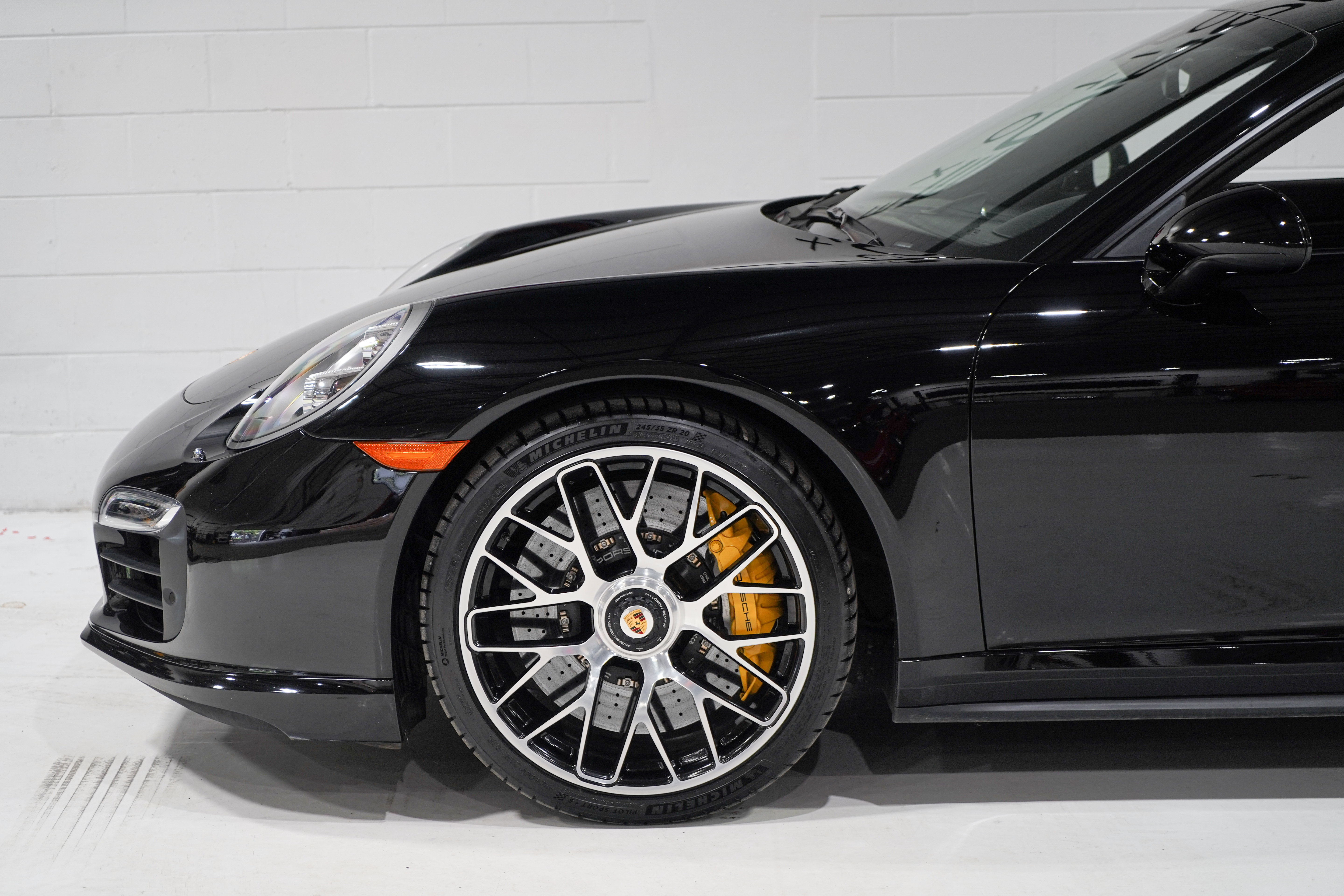 Used 2014 Porsche 911 Turbo S AWD/4WD image 34
