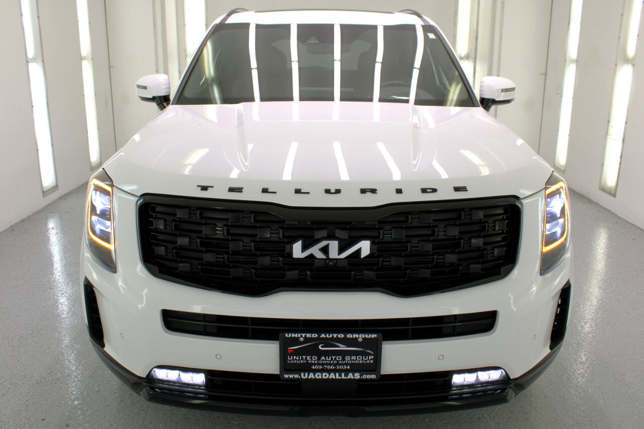 Used 2022 Kia Telluride SX w/ SX Prestige Package image 3