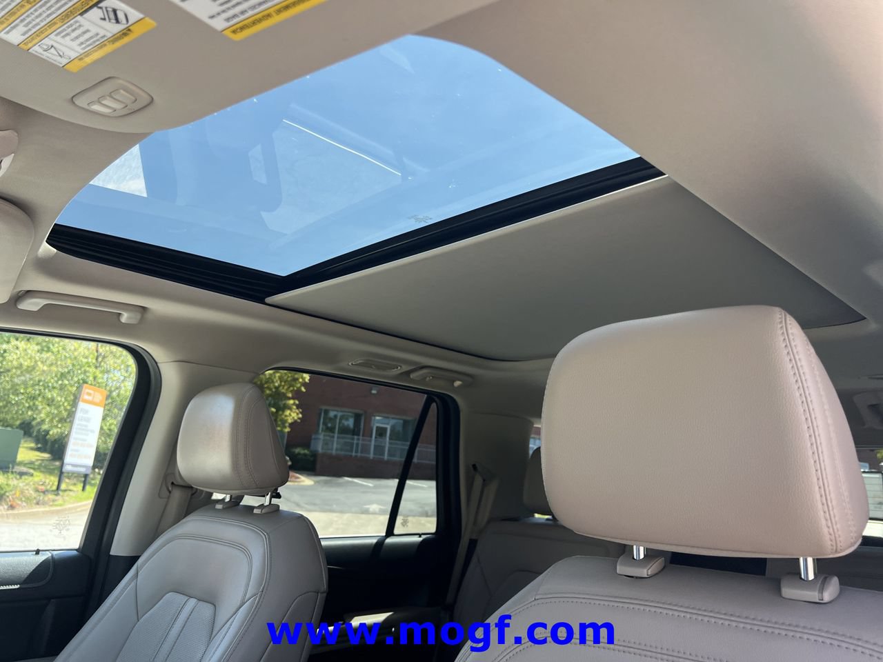 Used 2024 Ford Expedition Limited AWD/4WD image 15