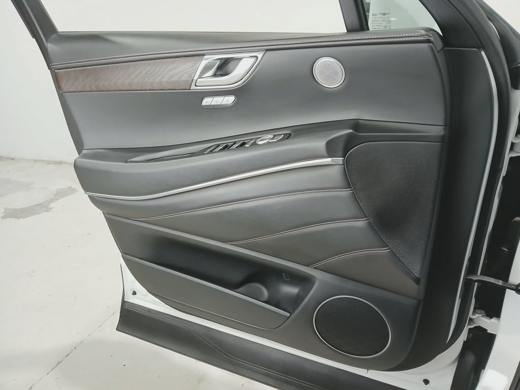Used 2024 Genesis GV80 2.5T AWD/4WD image 33