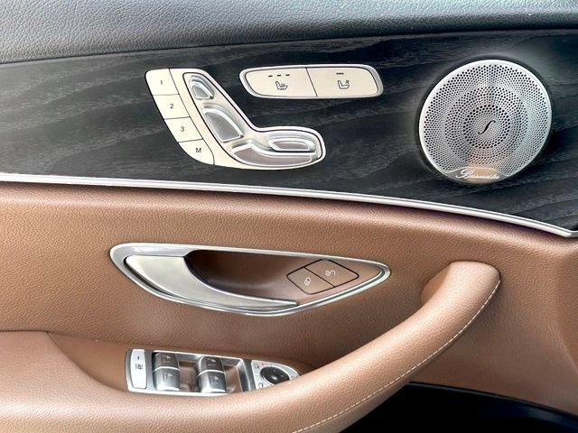 Certified 2017 Mercedes-Benz E 300 4MATIC image 33