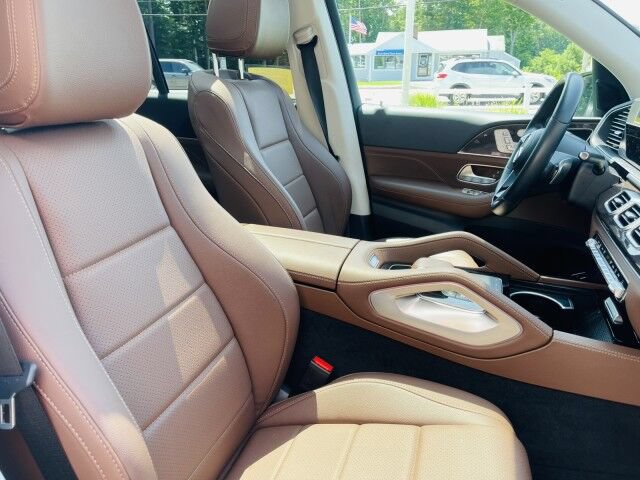 Used 2024 Mercedes-Benz GLE 350 4MATIC w/ 3rd Row Seat Package image 12