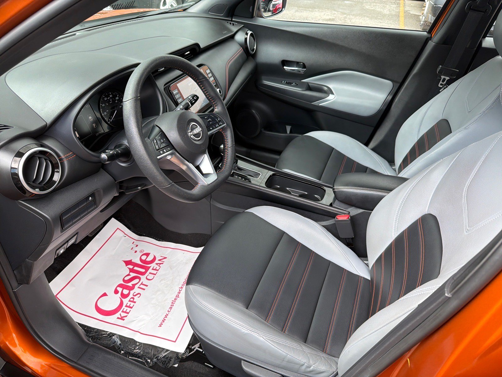 Used 2024 Nissan Kicks SR w/ SR Premium Package FWD image 12