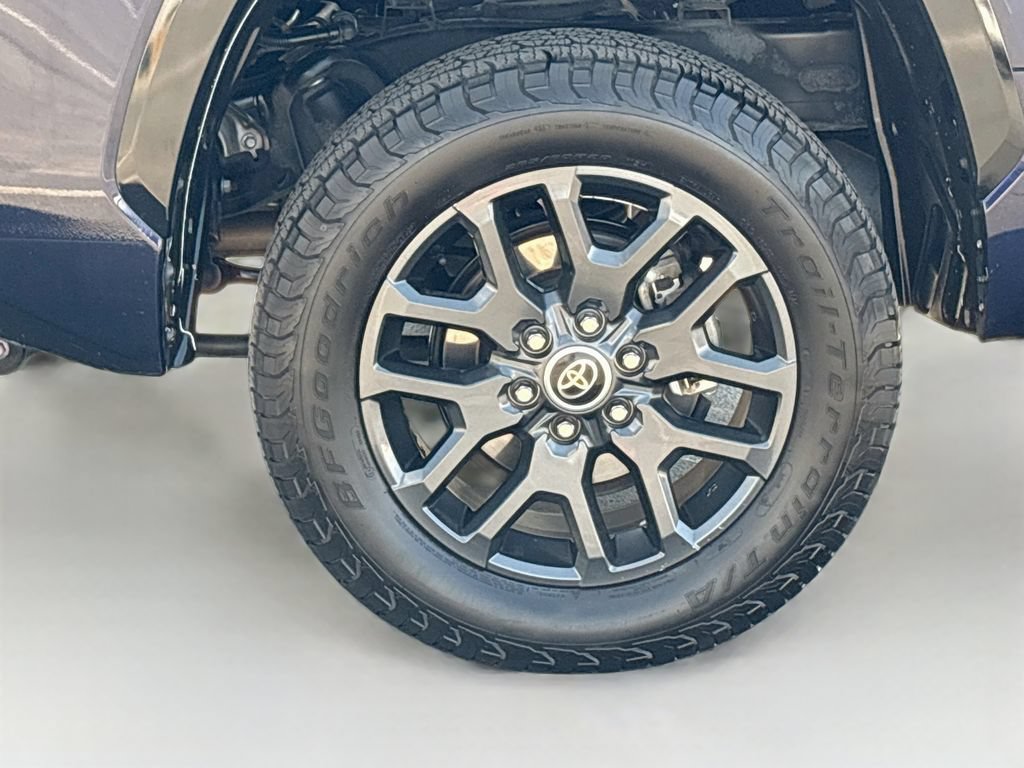 Used 2023 Toyota Tundra Platinum AWD/4WD image 31