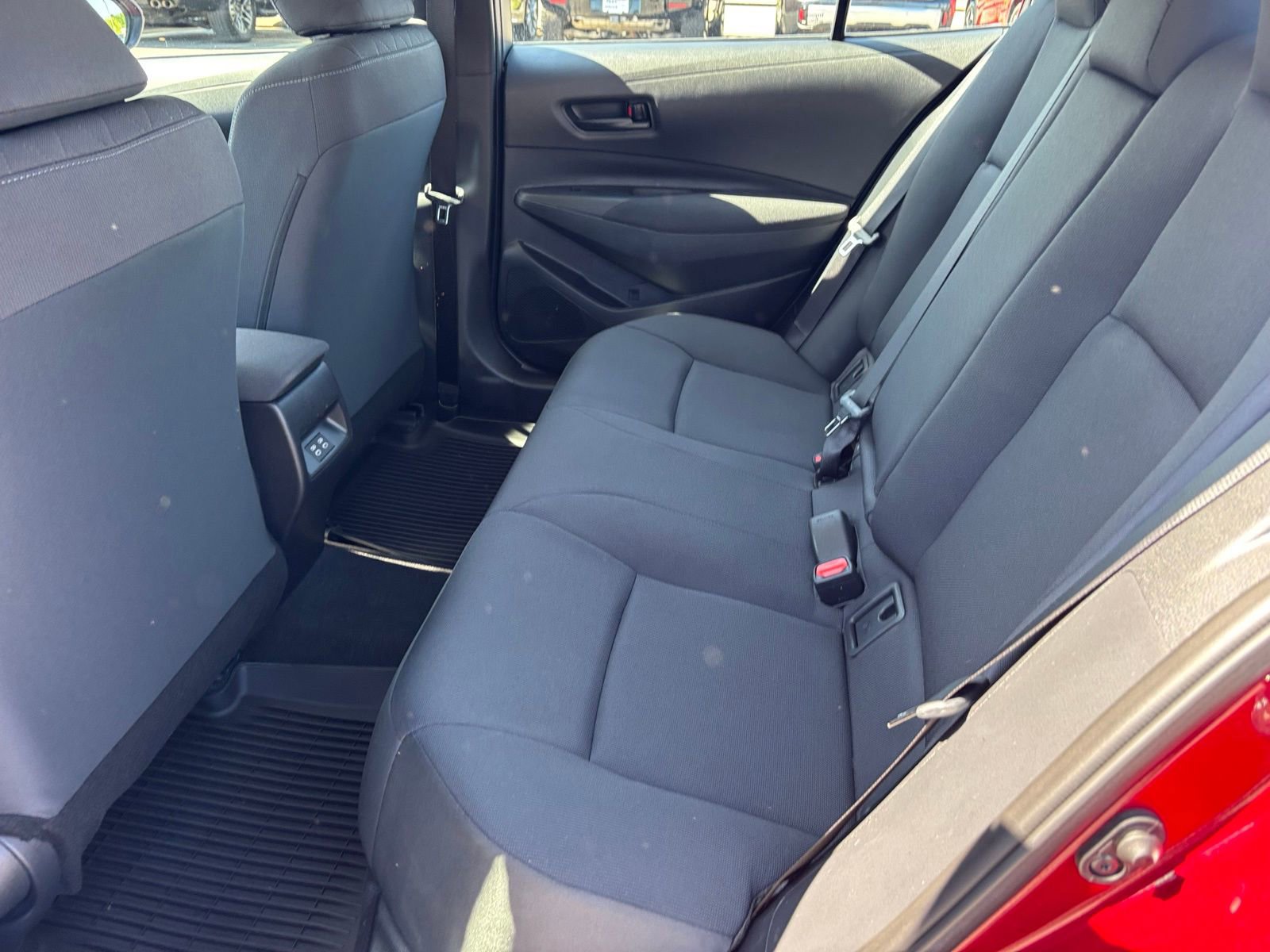 Used 2025 Toyota Corolla LE FWD image 20
